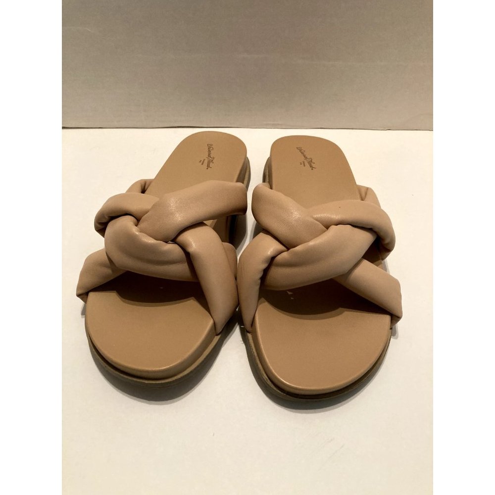 Universal‎ Thread Cosette Sandal Women's 8 Tan Brown Slip-on Padded Flat Heel